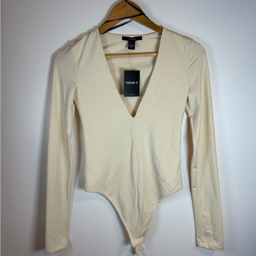 NWT Forever 21 Women’s Cream Bodysuit, Deep V-Neck, Size Small, Neutral, Y2K